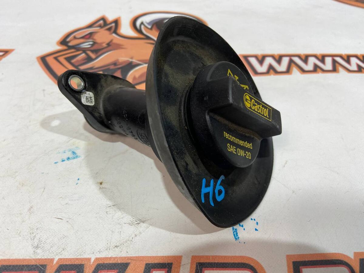 LR094414 Oil filler neck 2.0 i LAND ROVER DISCOVERY SPORT L550 2015- Used